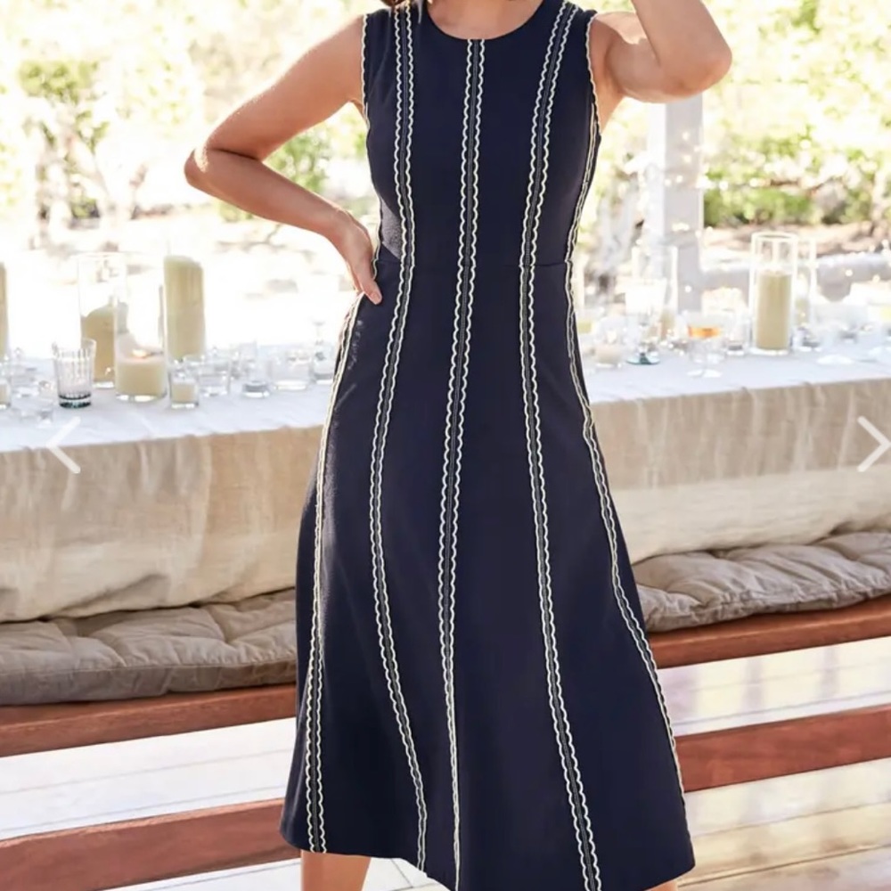 Boden Scallop Ponte Knit Navy and White MIDI Dress Size 4